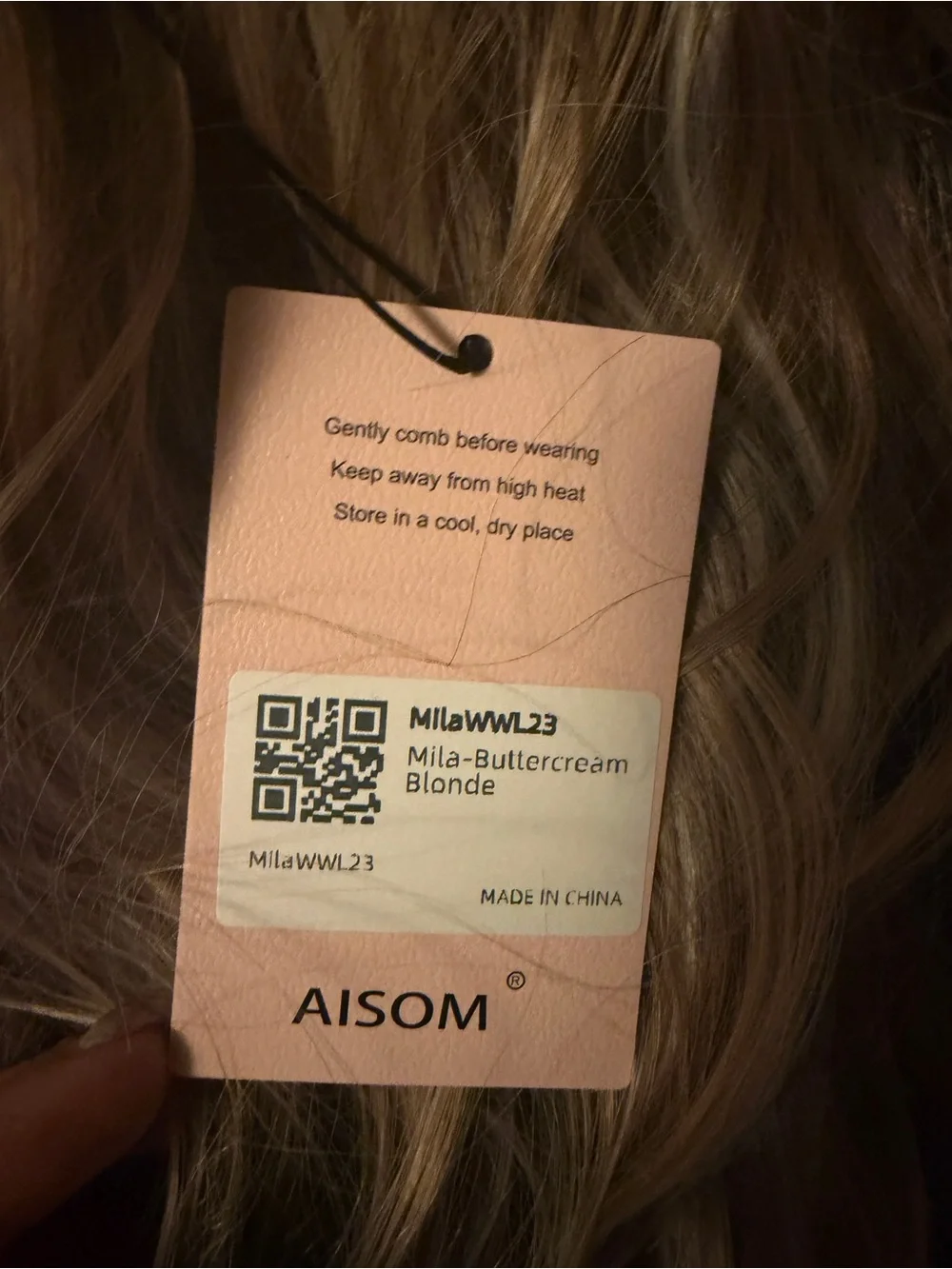 AISOM Mila Buttercream Blonde Water Wave 16 Inches BNWT